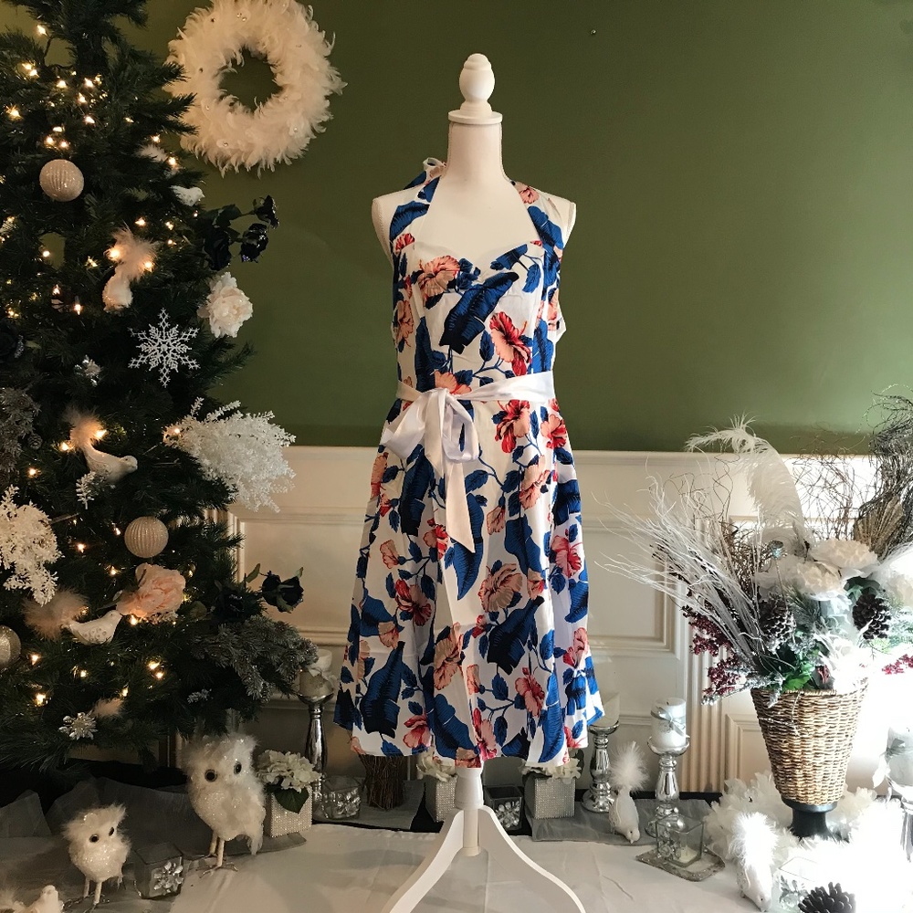 Retro 50’s Rockabilly swing halter style floral sundress